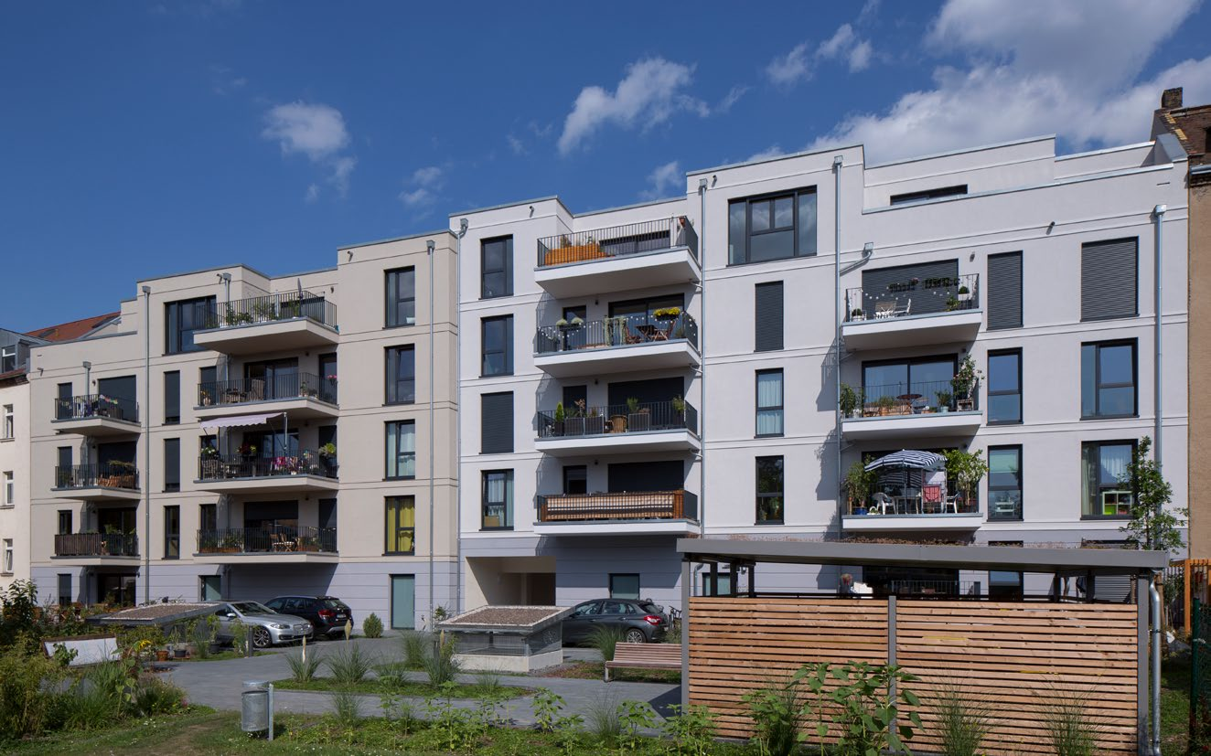 Neubau-Wohnanlage mit Balkonen